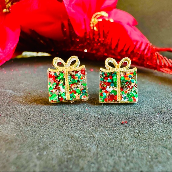 Christmas Earrings for a little Girl Stud Confetti Present earrings - Picture 3 of 8